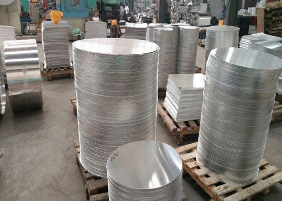 China Círculo de aluminio 3003 de la ronda de la embutición profunda material de aluminio de DC de la hoja 3105 3004 proveedor