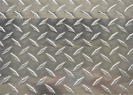 China Pisadas de escalera de aluminio durables de la placa de la pisada del diamante/de la placa del diamante para construir proveedor