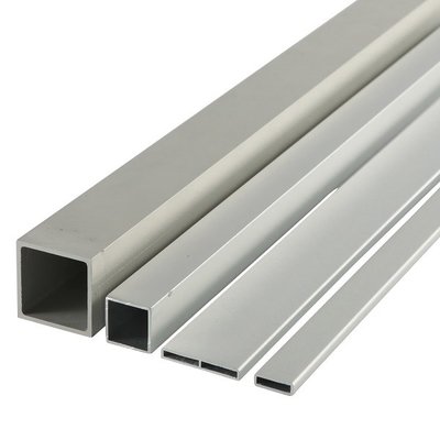China La protuberancia de aluminio adaptada del cuadrado perfila 6063 6061 para industrial proveedor